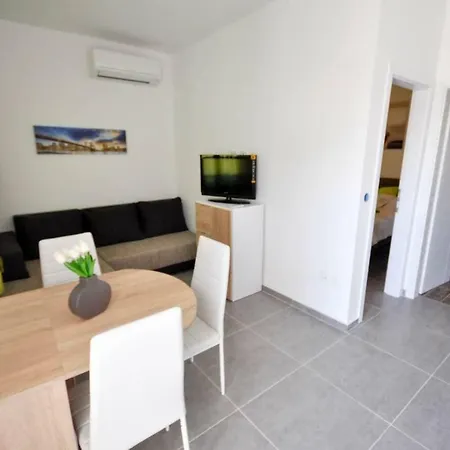 Apartment In Novigrad Istrien 36295 *
